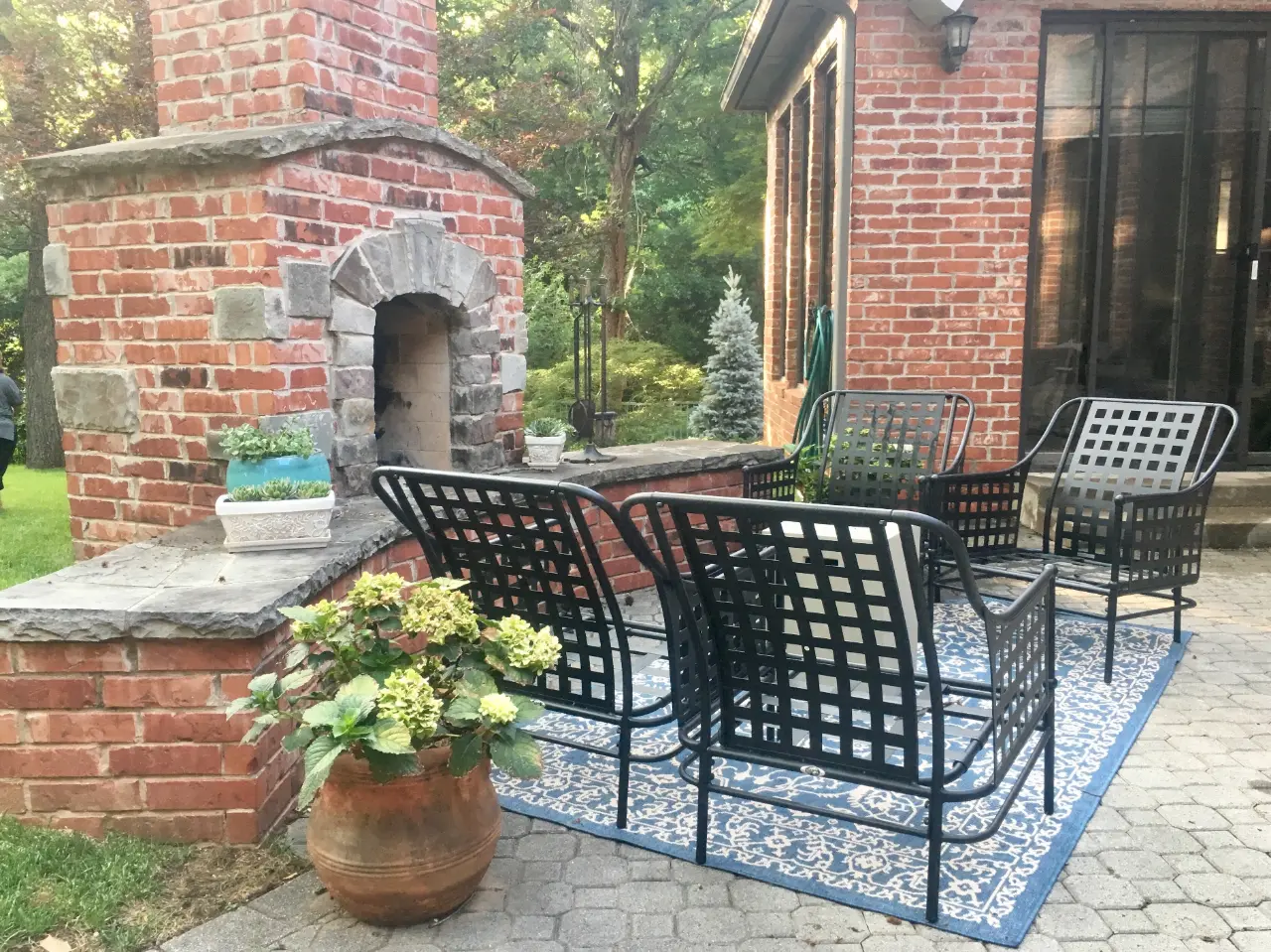 Outdoor living area